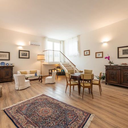 B&B Palazzo Merello กาญารี ภายนอก รูปภาพ