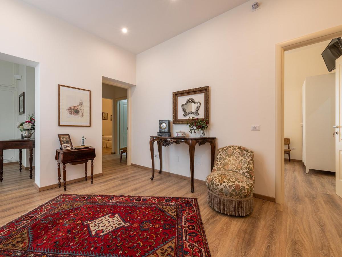 B&B Palazzo Merello กาญารี ภายนอก รูปภาพ