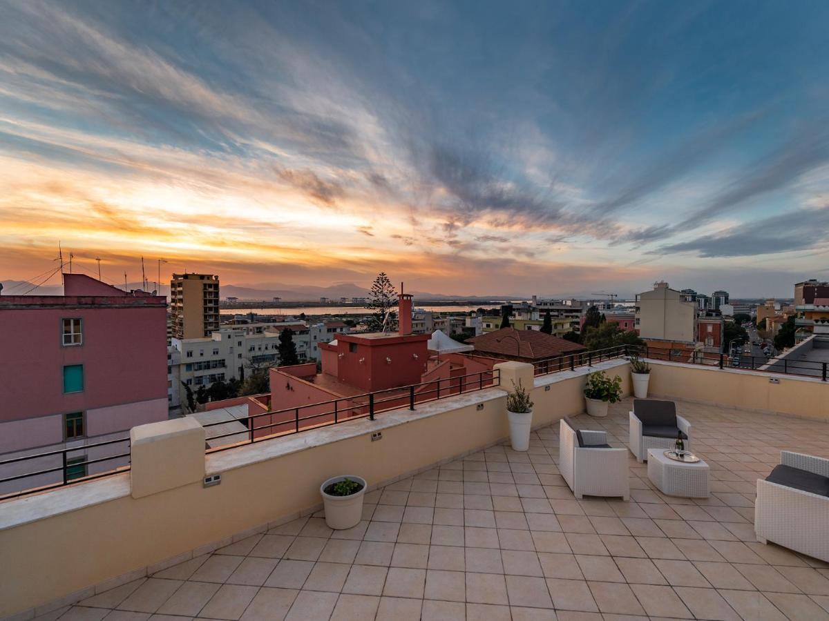 B&B Palazzo Merello กาญารี ภายนอก รูปภาพ