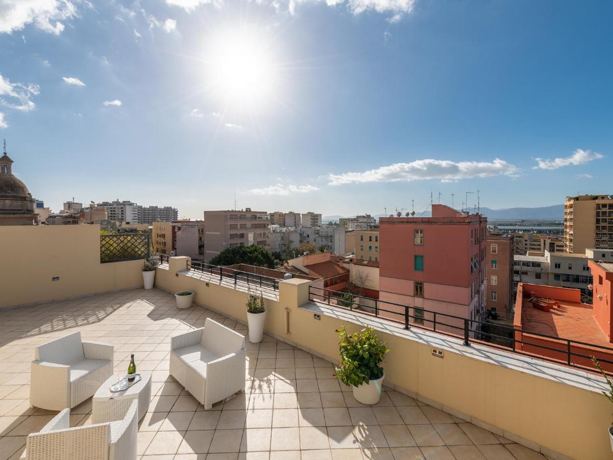 B&B Palazzo Merello กาญารี ภายนอก รูปภาพ